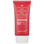 کرم ضد آفتاب مرطوب کننده و تسکین دهنده مدی کیوب Medicube مدل Red Moisture SPF50 حجم 50 میل